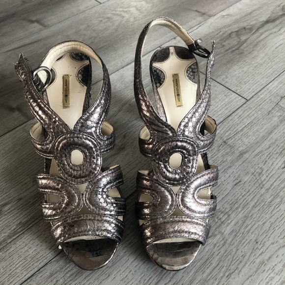 Maxstudio woman Genuine Snakeskin Leather Metallic Silver Pump Strappy Sandal 7M - Picture 3 of 5